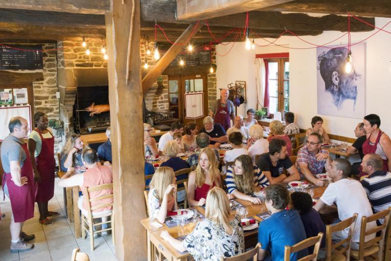 L'Auberge De La Porte 圣茹安·德斯·盖尔 外观 照片