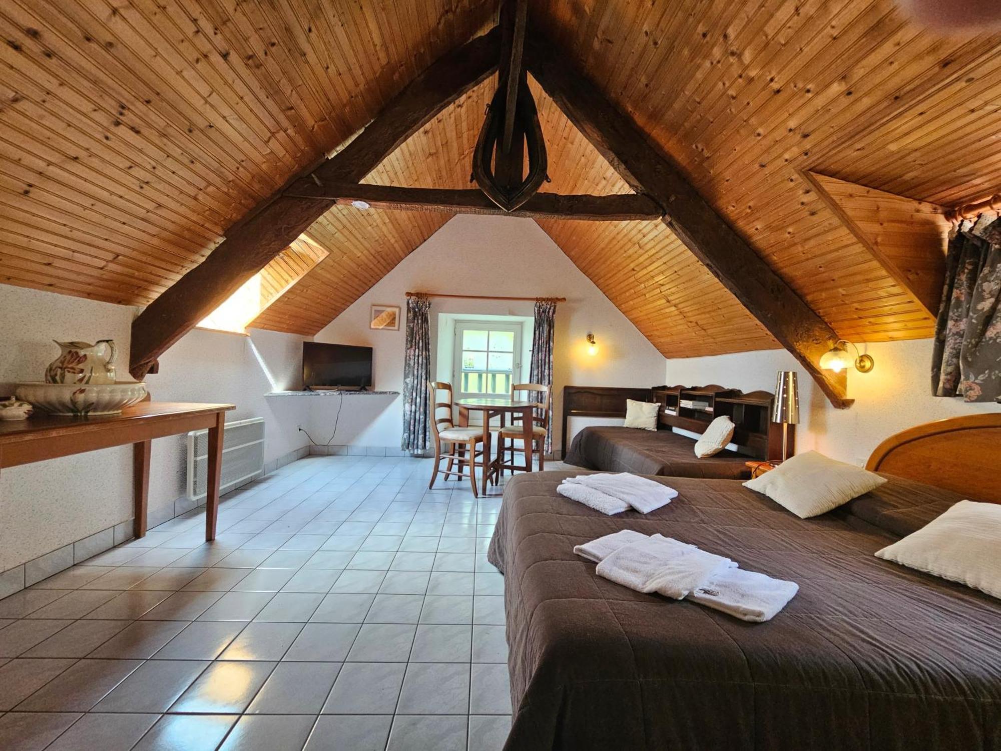 L'Auberge De La Porte 圣茹安·德斯·盖尔 客房 照片